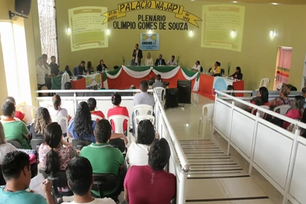 População prestigiando a reunião da Undime na Câmara Municipal de Pedra Branca do Amapari