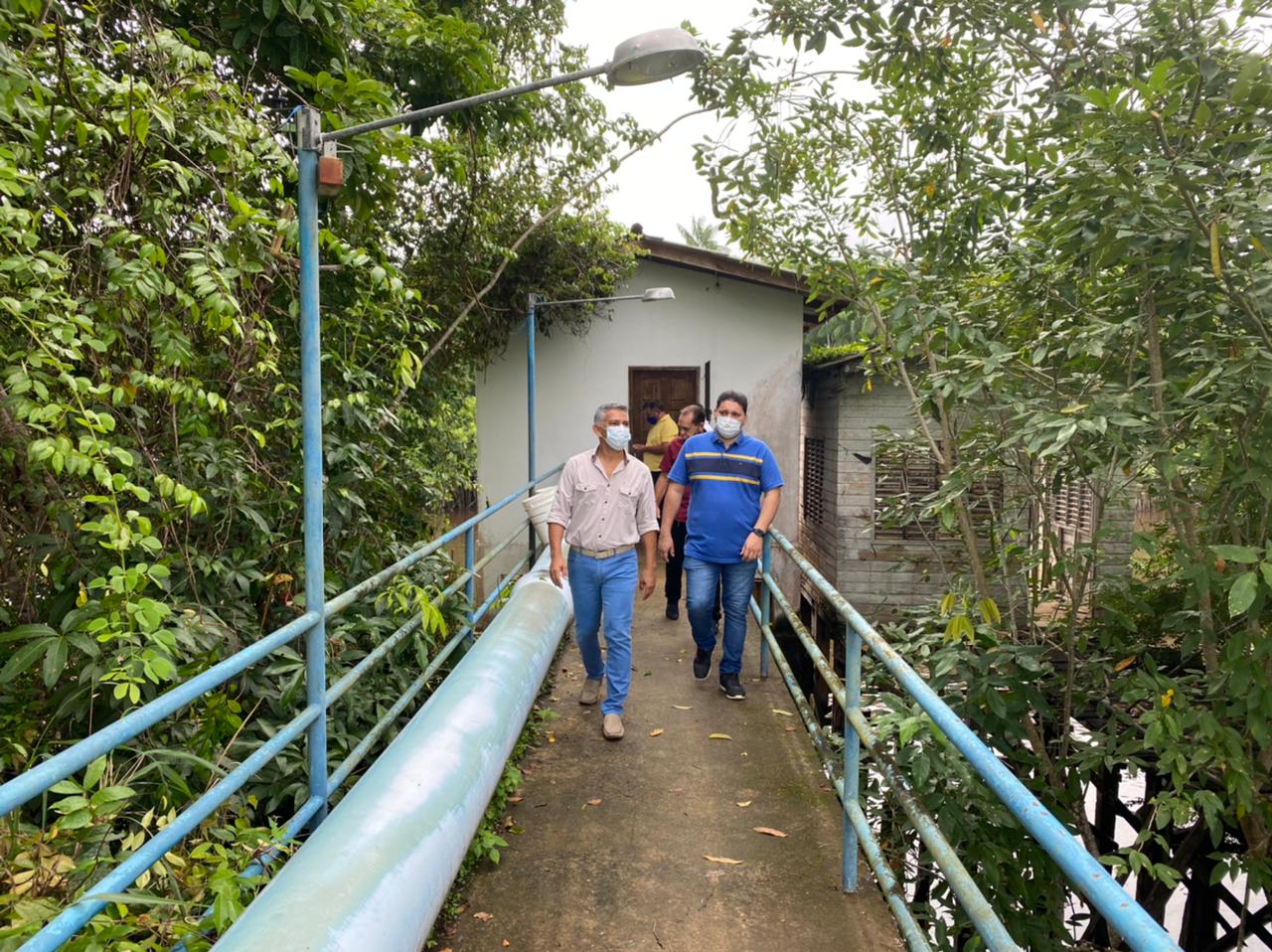Captação de água às margens do Rio Mazagão