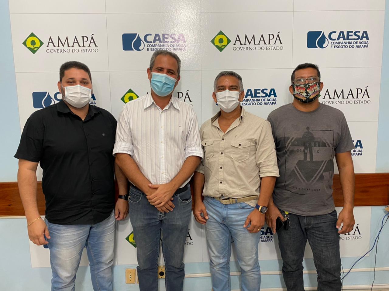 Diretor Operacional João Paulo Monteiro, prefeito Bruno Mineiro, diretor presidente da Caesa, Valdinei Amanajás e gerente da Caesa em Tartarugalzinho, Claudio.