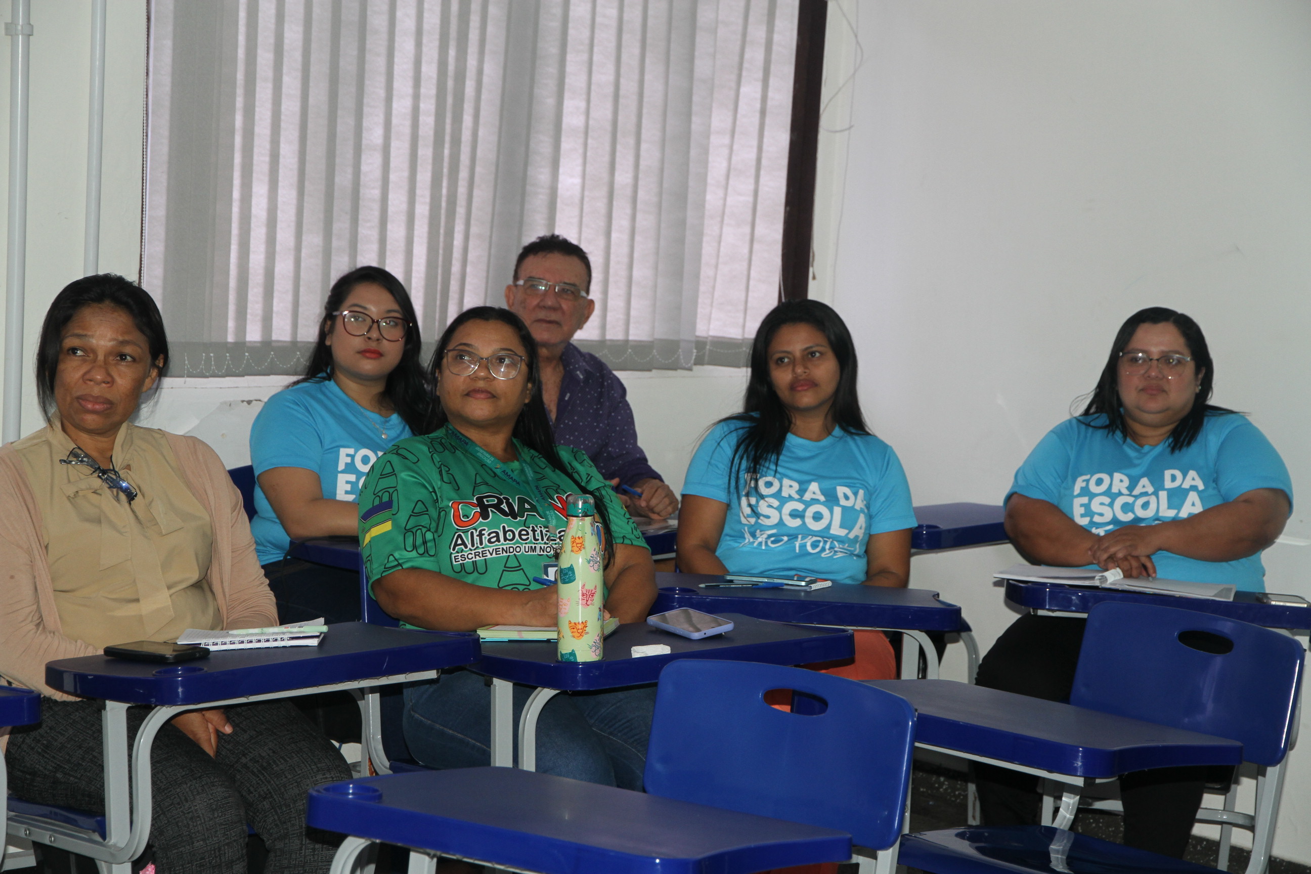 Profissionais da Educação em treinamento
