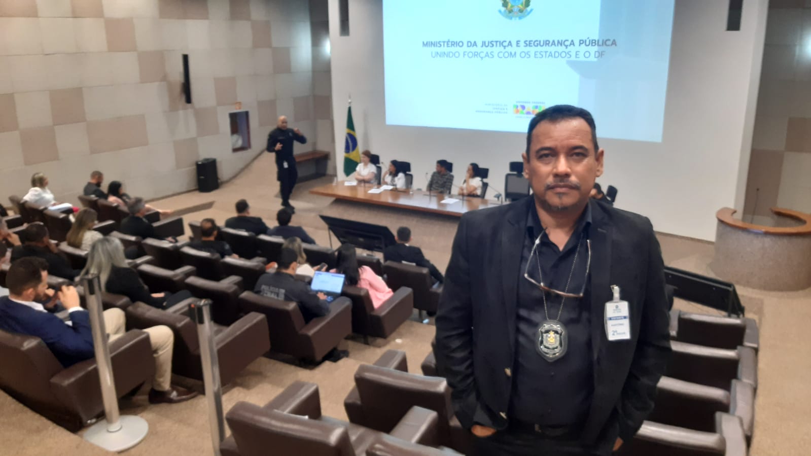 Coordenador da CME durante evento em Brasília