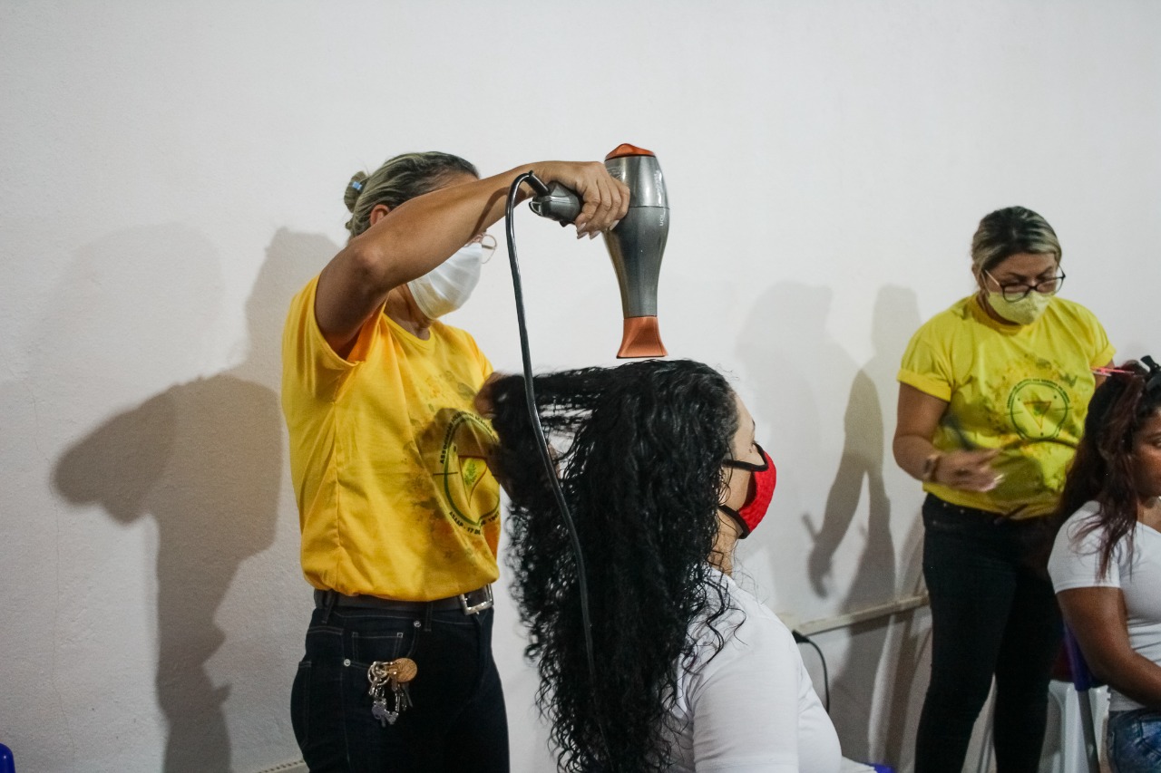 Ação Social no Dia da Mulher