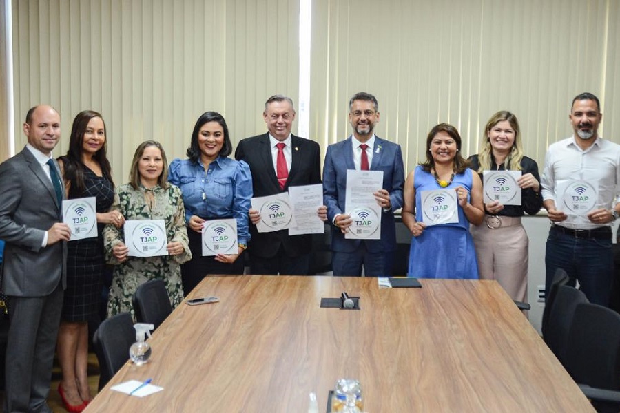 Cooperação entre Governo do Amapá e Justiça vai ajudar mulheres e levar acesso à internet