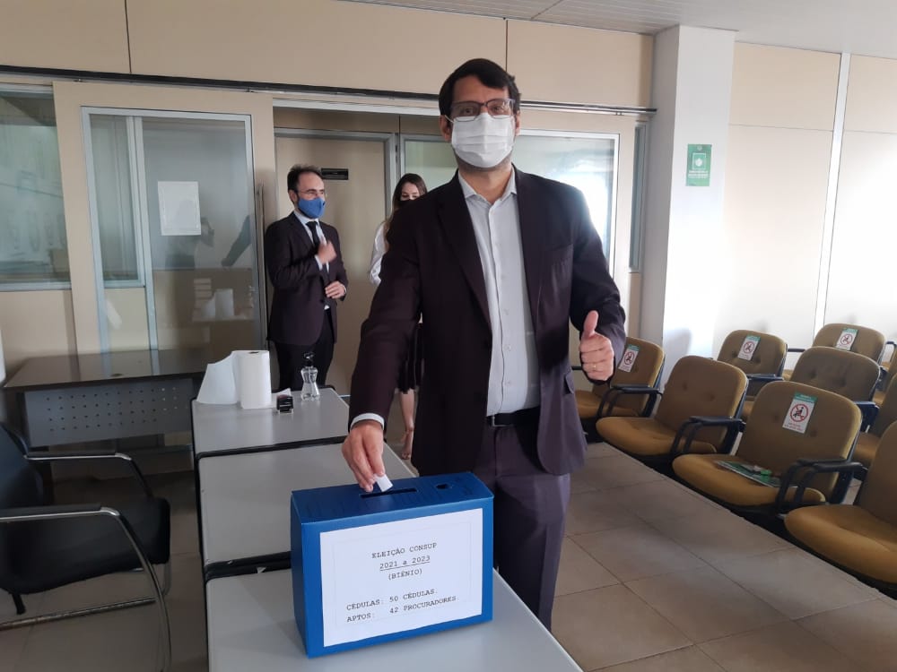 Dr. Victor Barreto