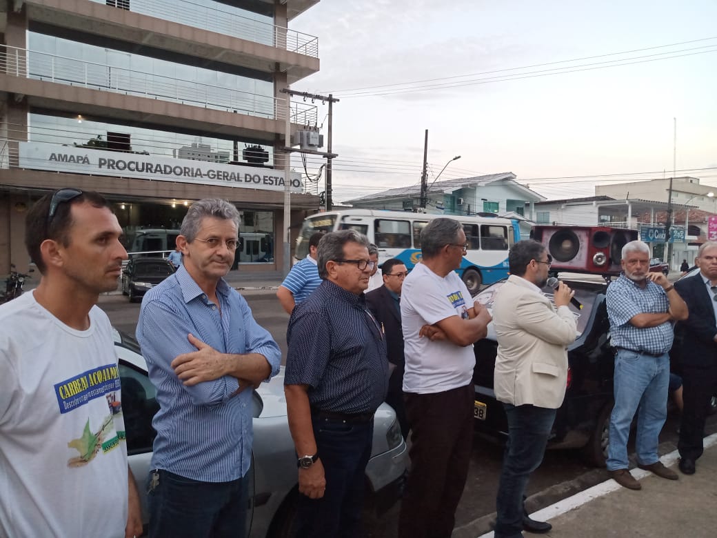 Dr Narson em conversa com a categoria