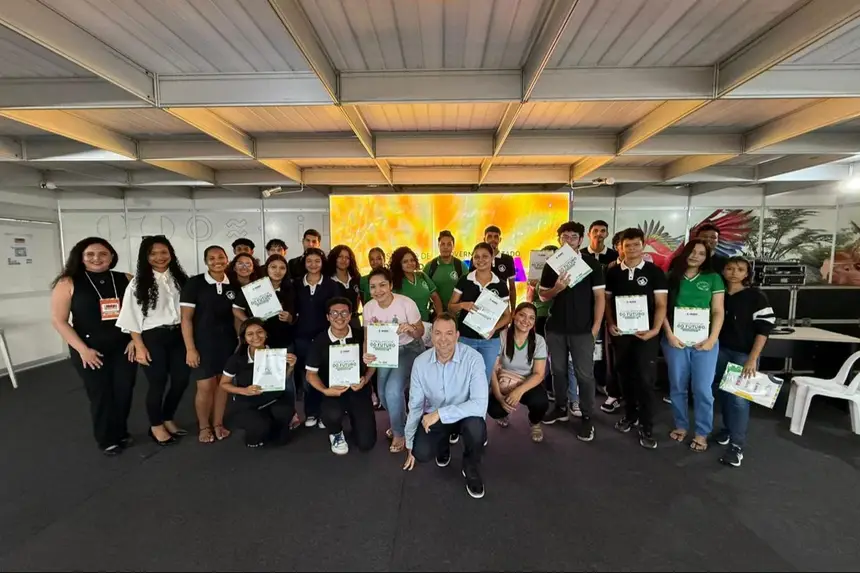 Alunos da Escola Estadual José do Patrocínio participaram de palestra educativa durante a 54ª Expofeira