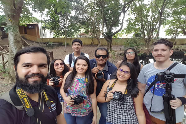 Alunos do curso de Fotografia 2018 no Museu Sacaca