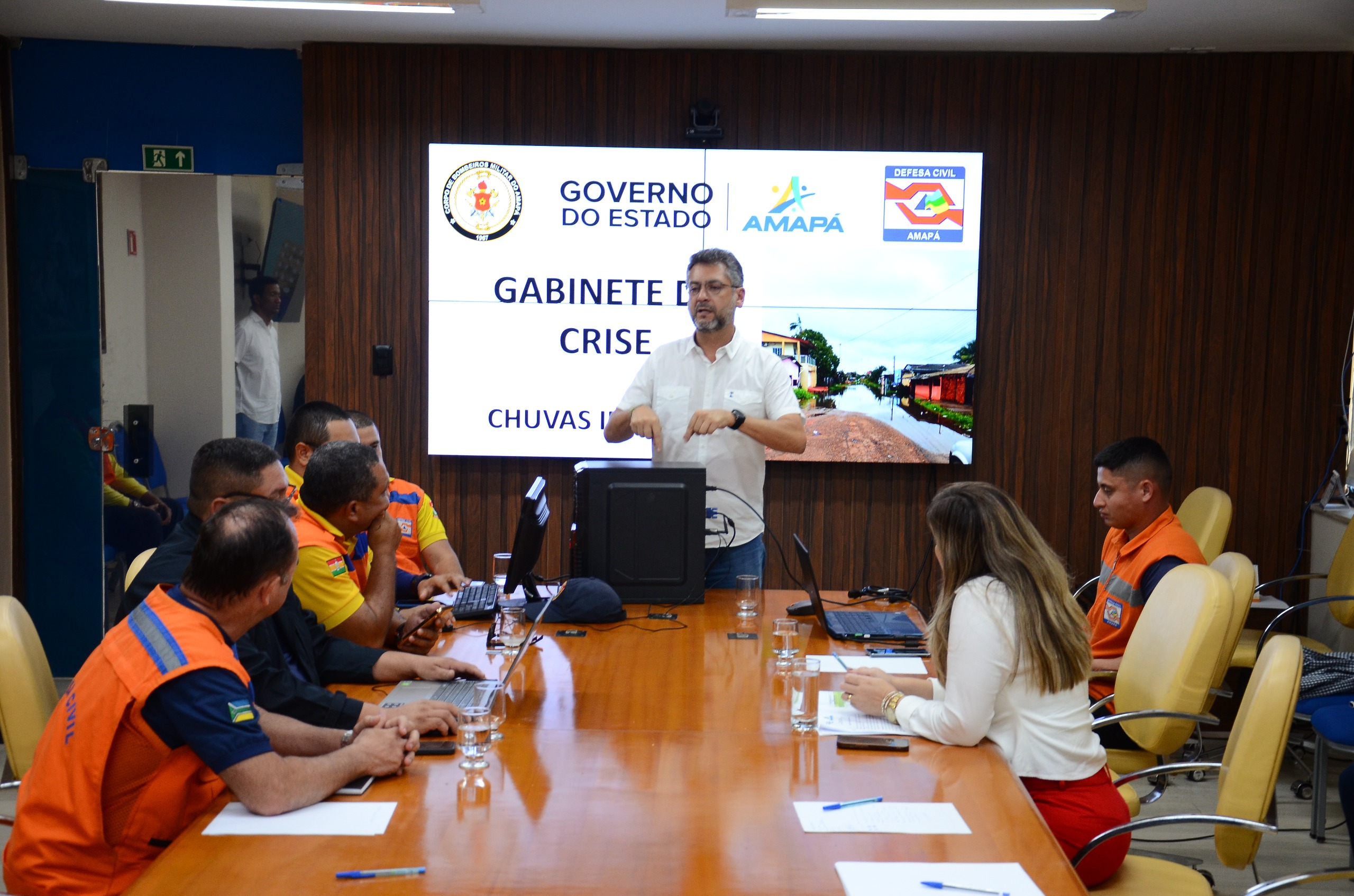 Experiência da gestão estadual no suporte às prefeituras durante a estiagem de 2023 foi fundamental para o apoio à capital