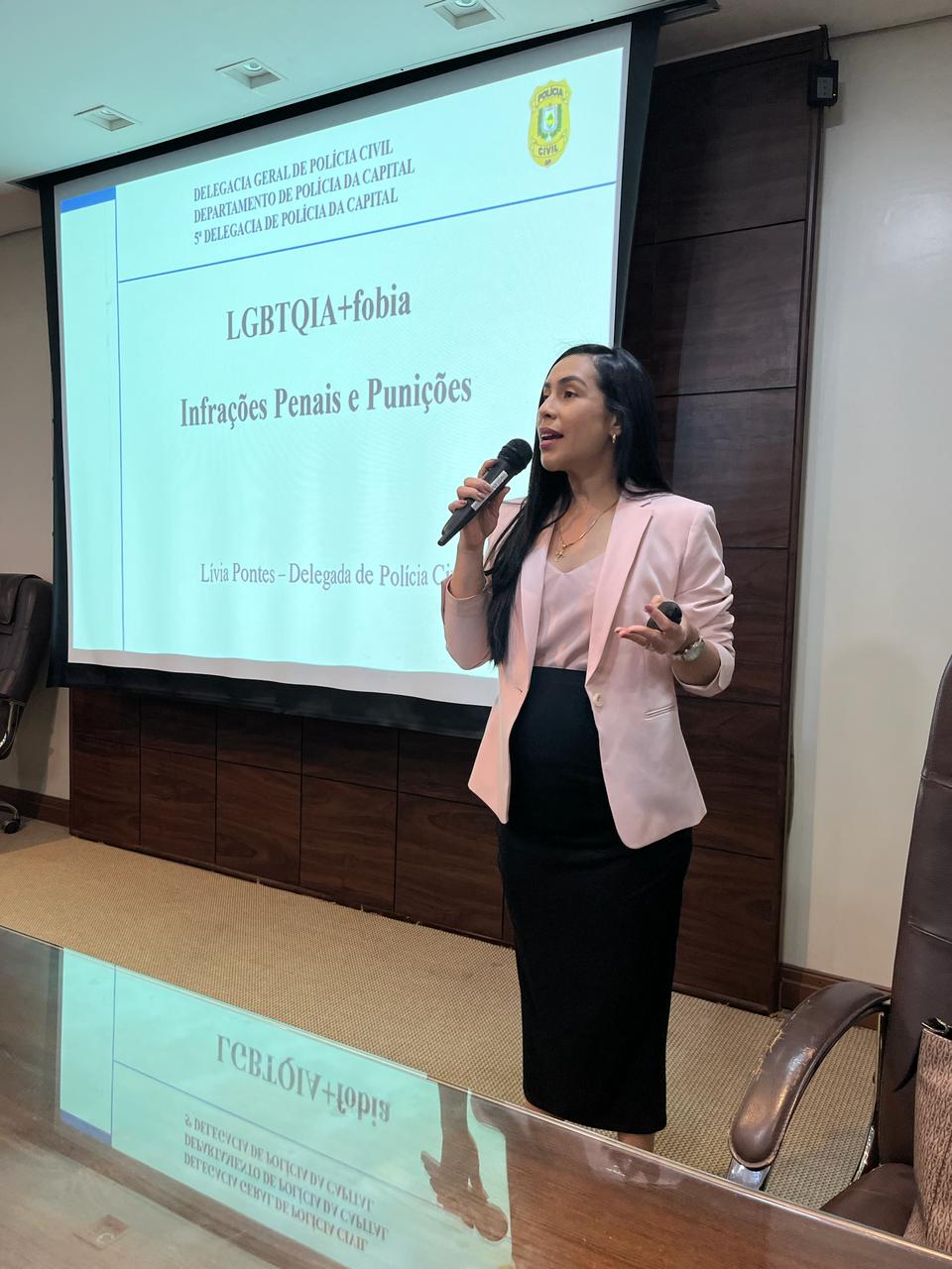 Lívia Pontes, delegada na 5ª DP