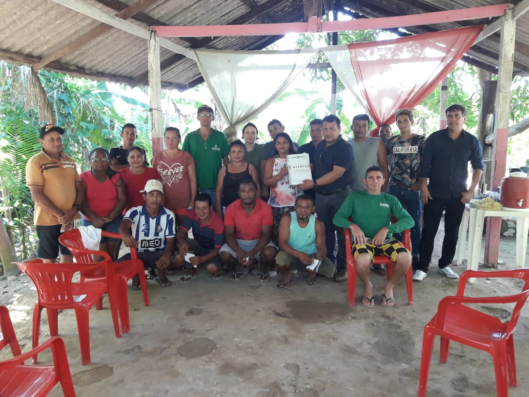 Com apoio da Agência Amapá Produtores Agroextrativista de Santana regulamentam Associação.