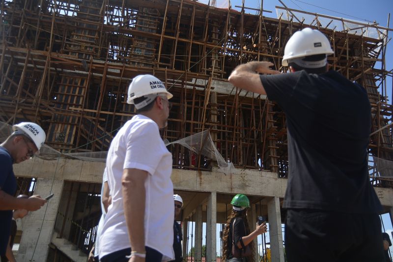 Governador Clécio Luís acompanha avanços na construção do novo Hospital de Emergências, em Macapá
