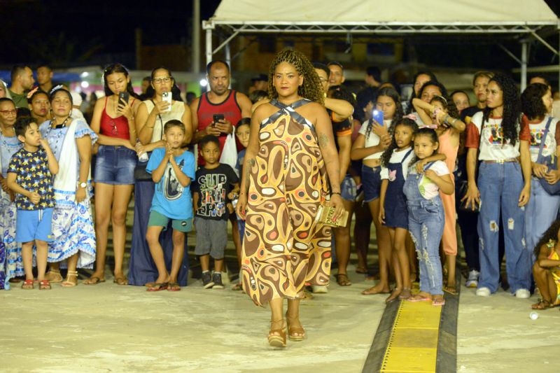 Feira e desfile de moda com mulheres ‘reais e ancestrais’ marcam encerramento do projeto Afro Mulher, em Mazagão