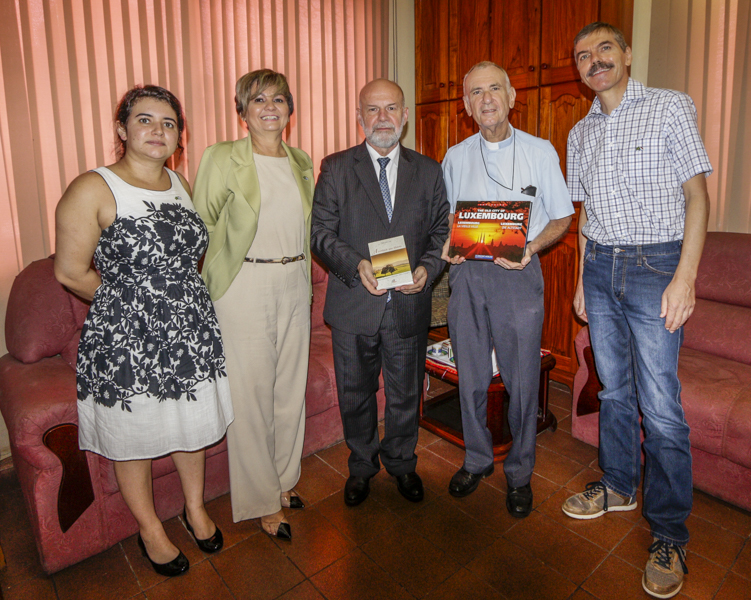 Presidente Tânia Maria apresenta as potencialidades do Amapá ao Embaixador de Luxemburgo Carlo Krieger