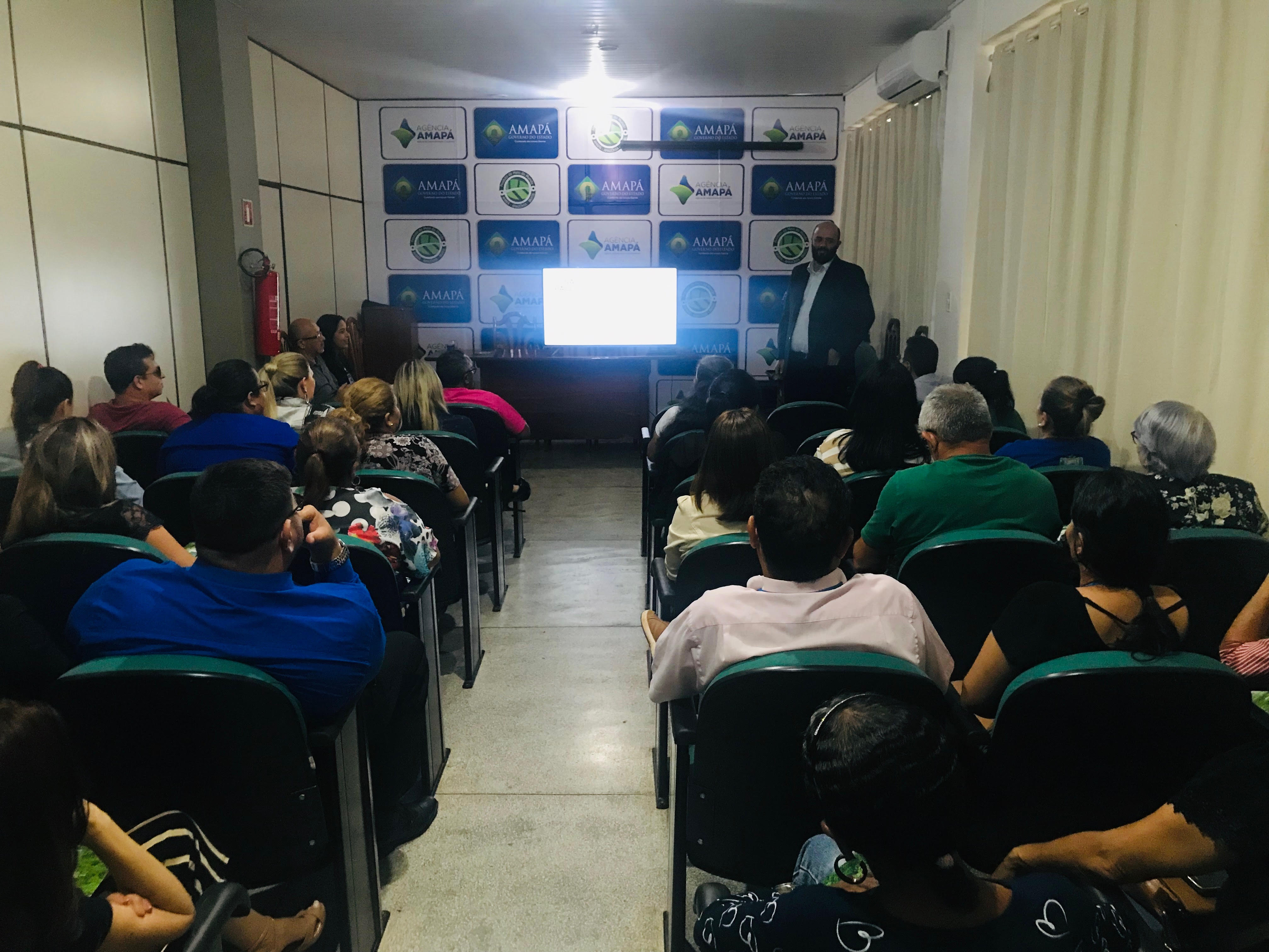 SEPLAN realiza treinamento sobre a Plataforma Tesouro Verde aos técnicos da Agência Amapá  