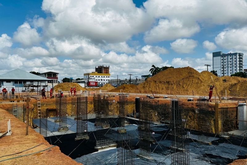 Governo do Amapá finaliza maior serviço de concretagem de pilares do estado para sustentar novo HE, em Macapá
