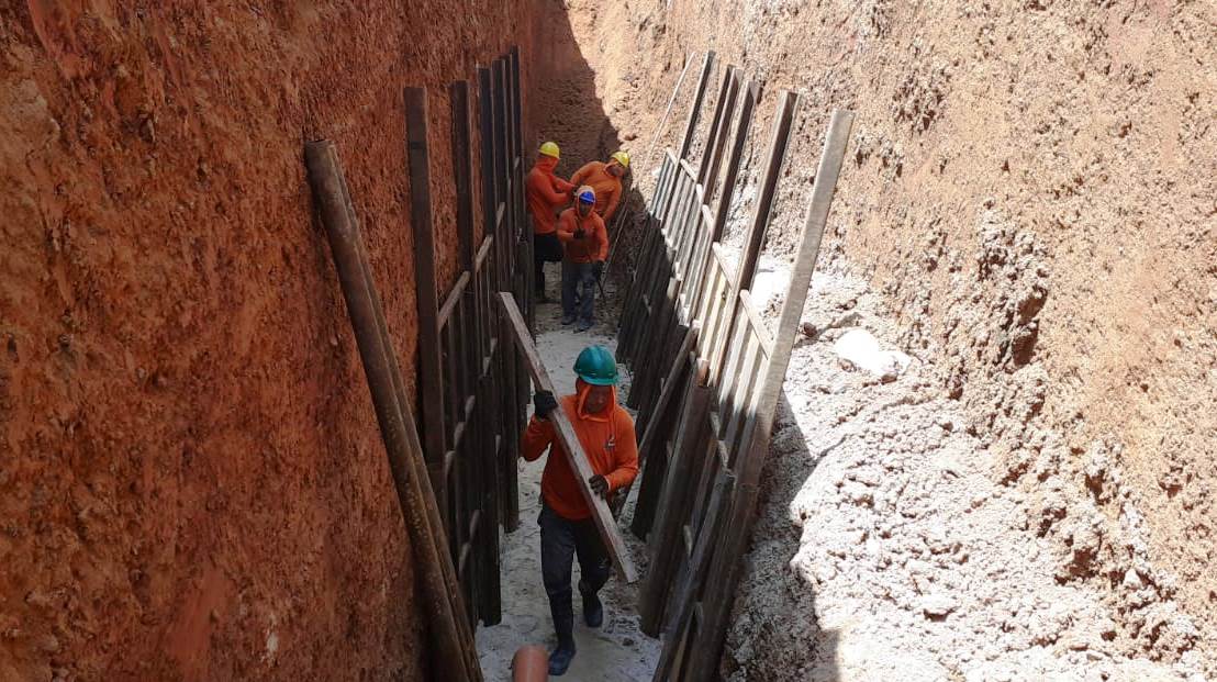 Rede de esgoto de Macapá é revitalizada; obras avançam para a rua Eliezer Levy