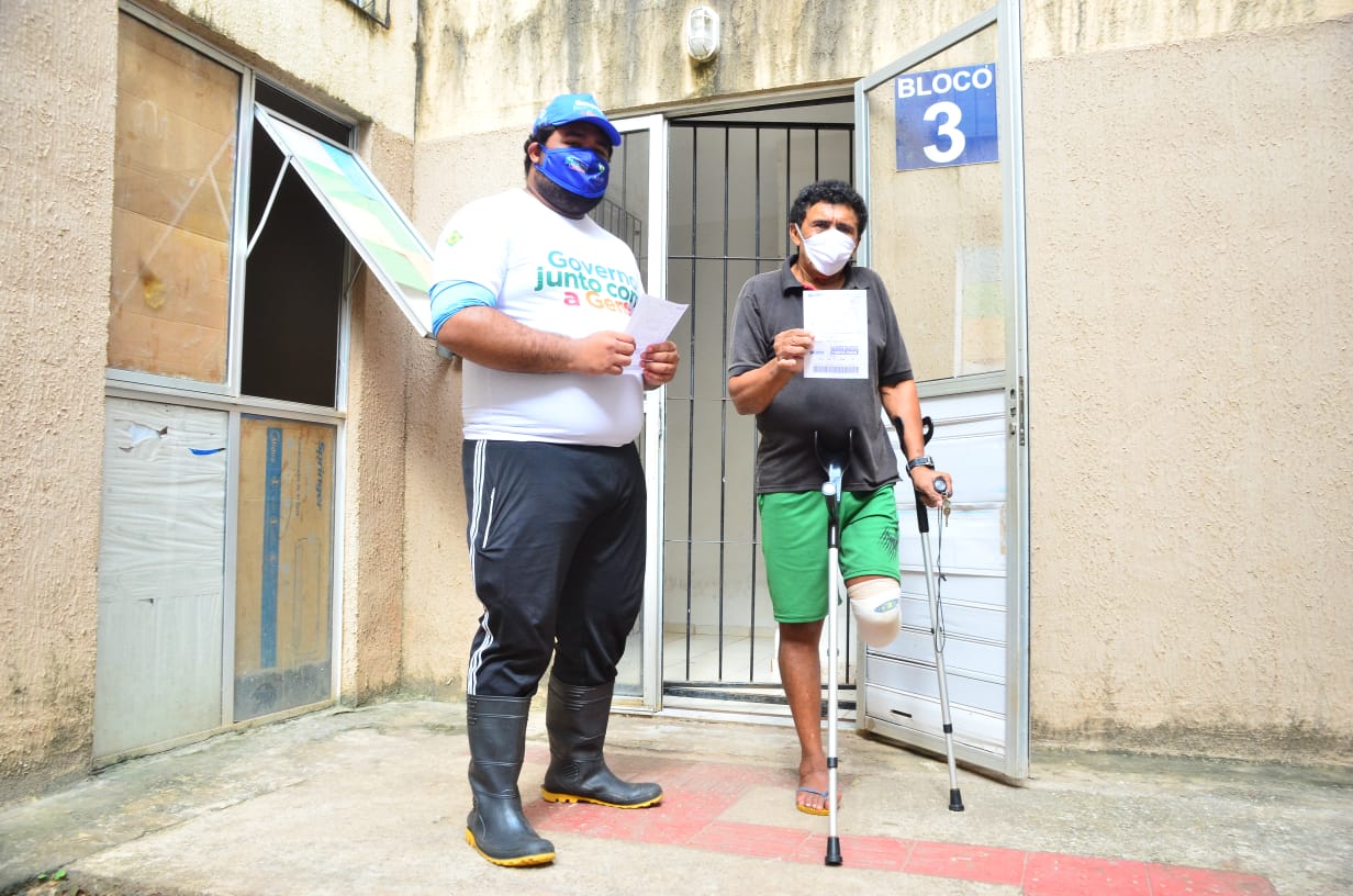Famílias de baixa renda começam a receber as faturas de água já quitadas pelo Governo do Amapá