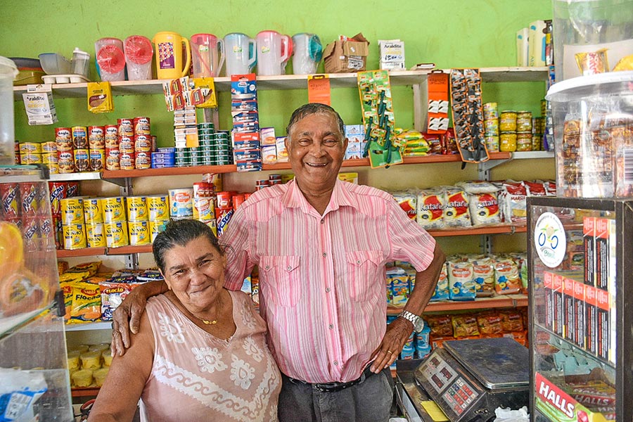 ‘É um sonho que está virando realidade’, comemora comerciante que terá energia 24h
