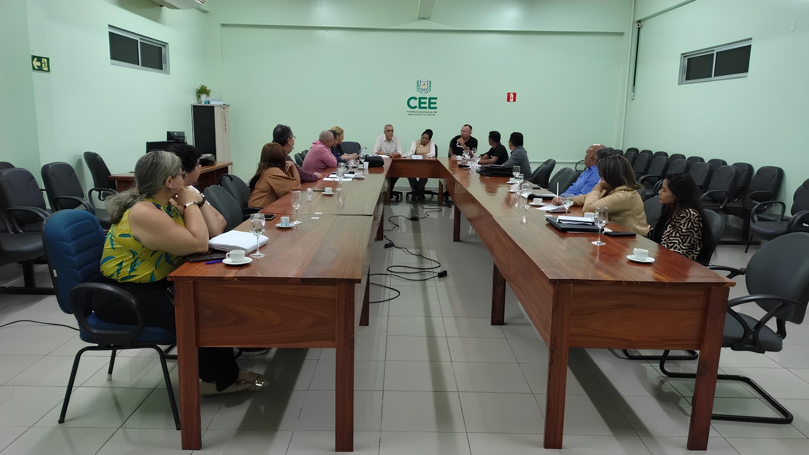 EDUCAÇÃO EM FOCO: CEE-AP PROMOVE REUNIÃO PARA FORTALECER O IDEB.