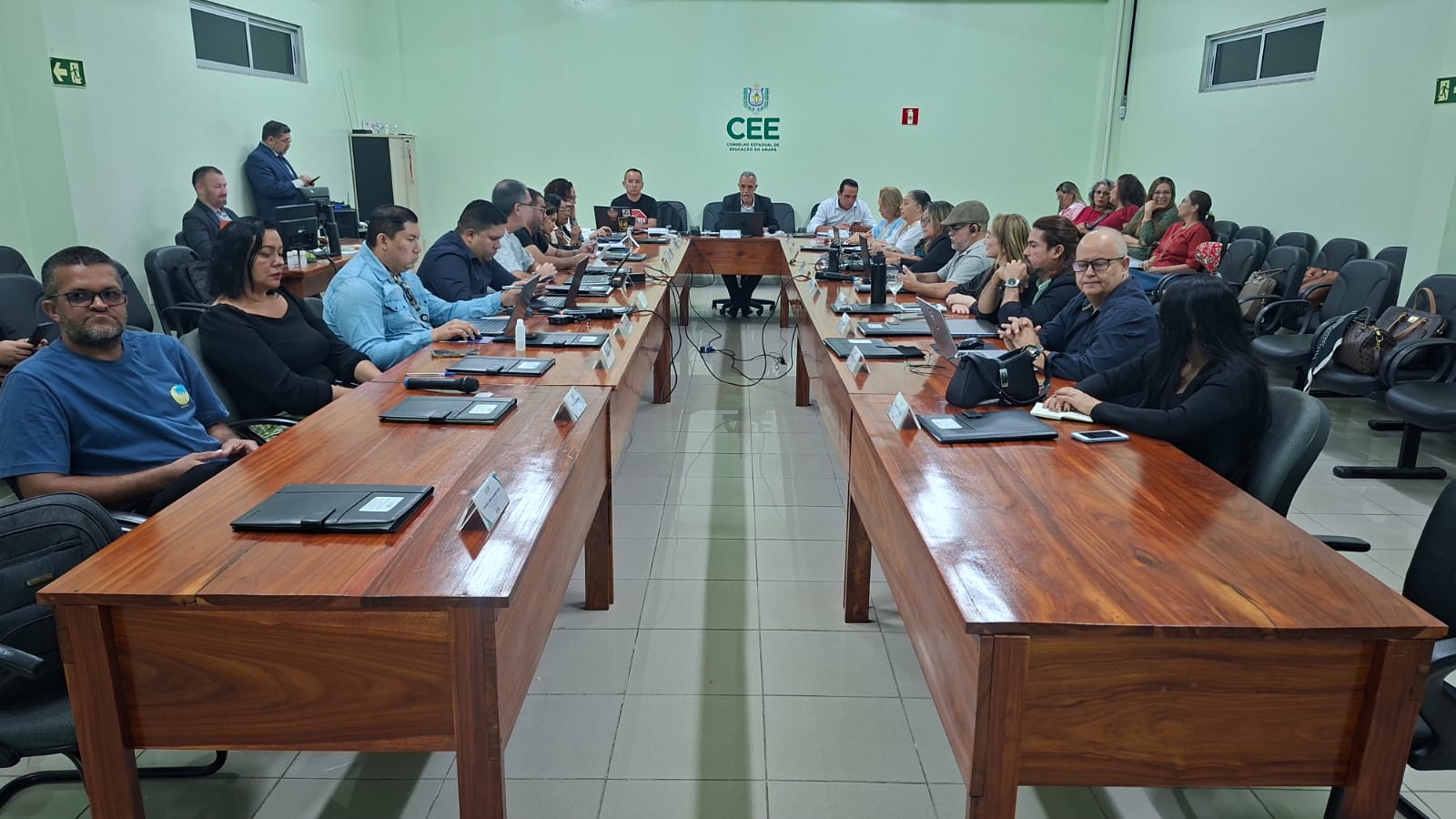 CONSELHO ESTADUAL DE EDUCAÇÃO DO AMAPÁ REALIZA ÚLTIMA SESSÃO ORDINÁRIA DO PLENO DE 2025.