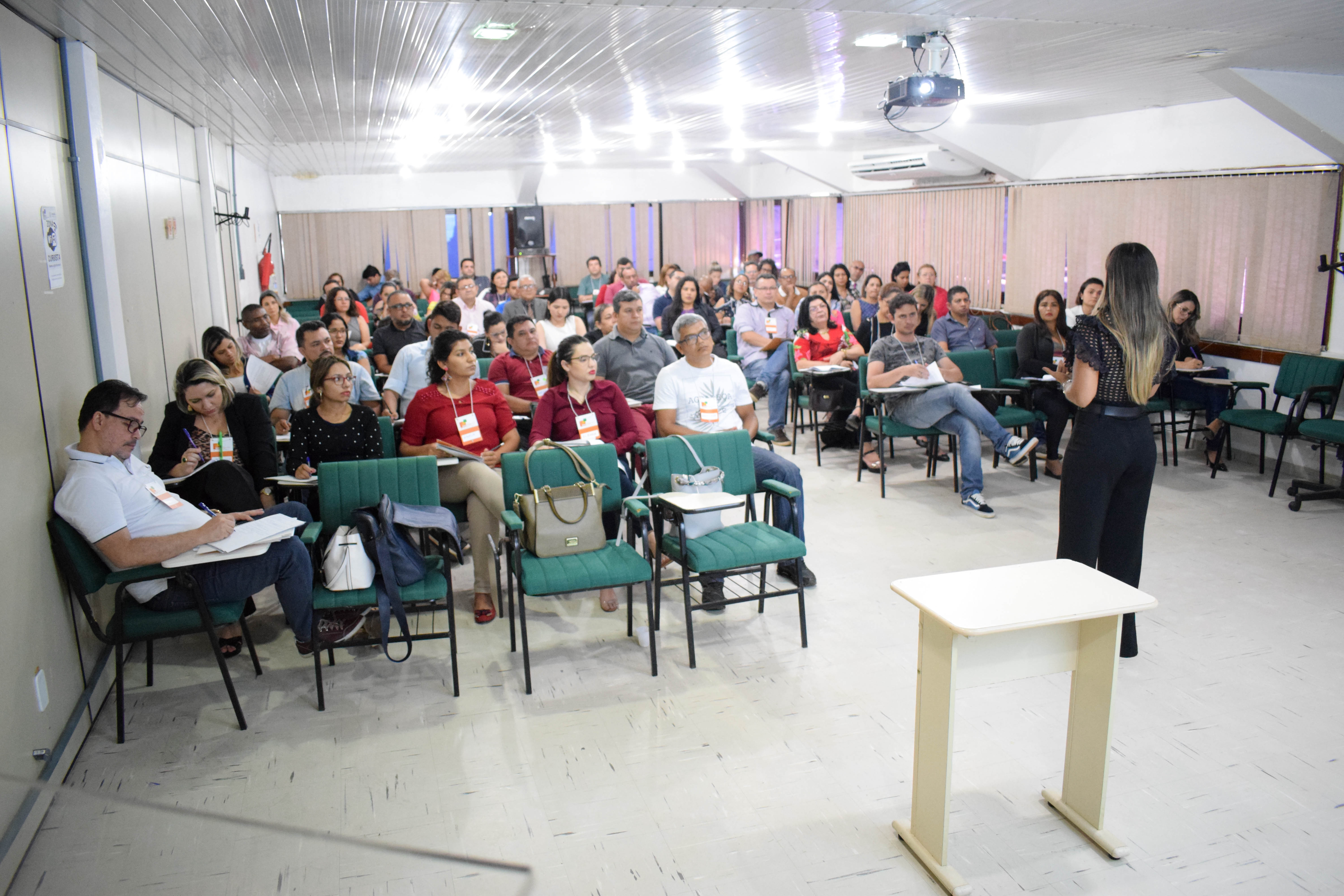 Curso sobre Termo de Referência usa ferramenta mais inovadora, diz Procuradora do Estado