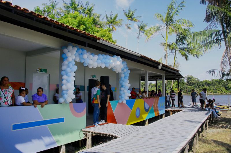 Governo do Amapá entrega prédio para funcionamento da Escola Estadual João Amanajás, na comunidade ribeirinha Ipixuna Miranda