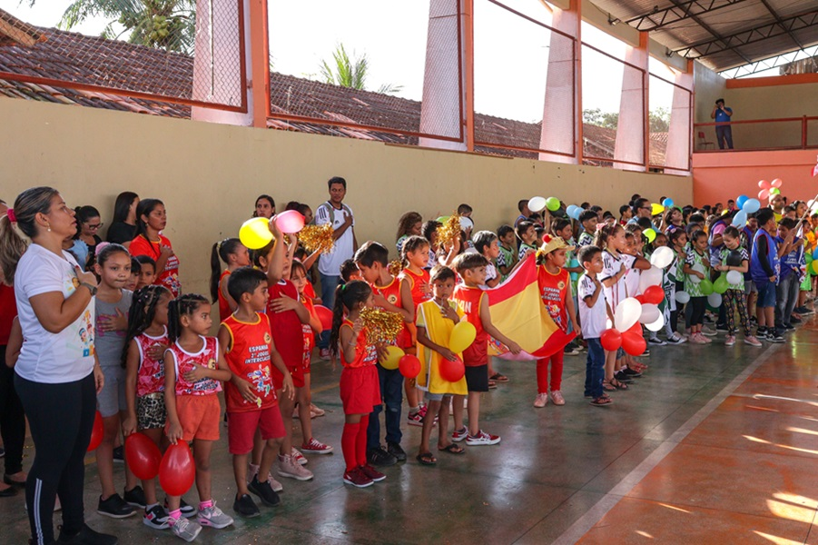 Governo do Amapá promove abertura dos Jogos Interclasses na Escola Reinaldo Damasceno, em Macapá