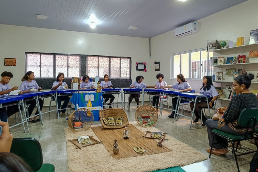 Alunos da Escola Estadual Tiradentes produzem livro e documentário sobre direito das mulheres
