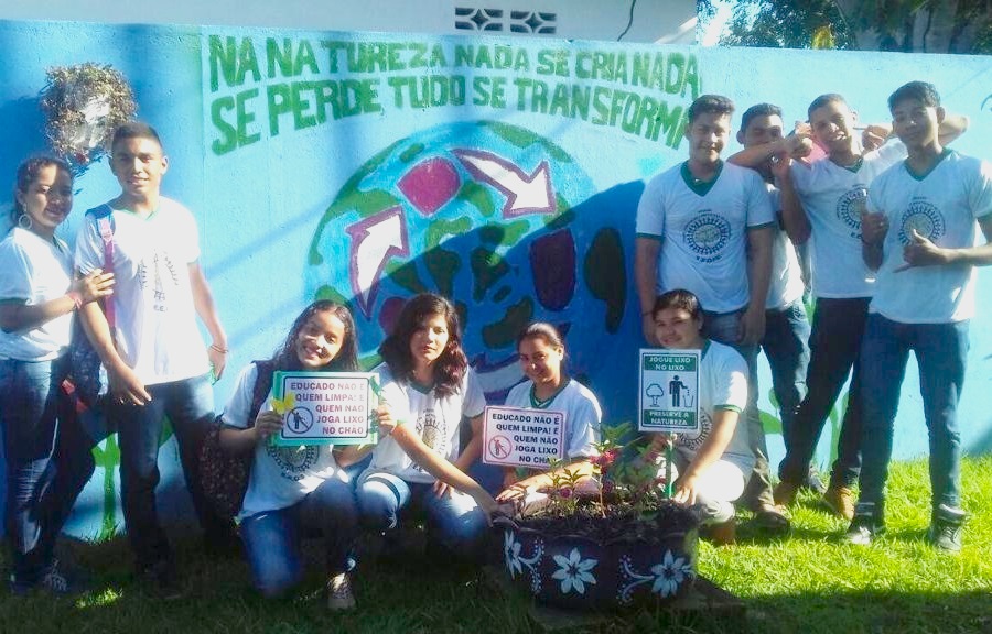Escola Estadual de Santana incentiva alimentação saudável com horta mantida por alunos e professores