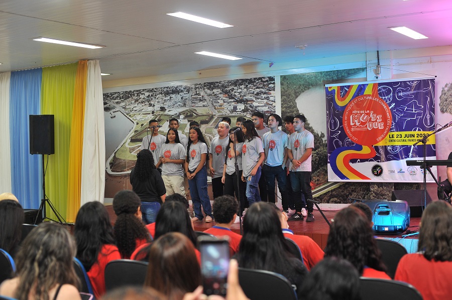 Estudantes amapaenses celebram cultura francesa com festival ‘Fête de la Musique’