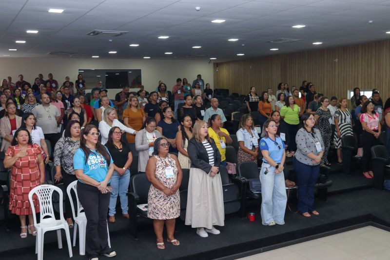 Em parceria com a Unicef, Governo do Amapá reúne mais de 200 profissionais da educação para debater estratégias de aceleração do aprendizado