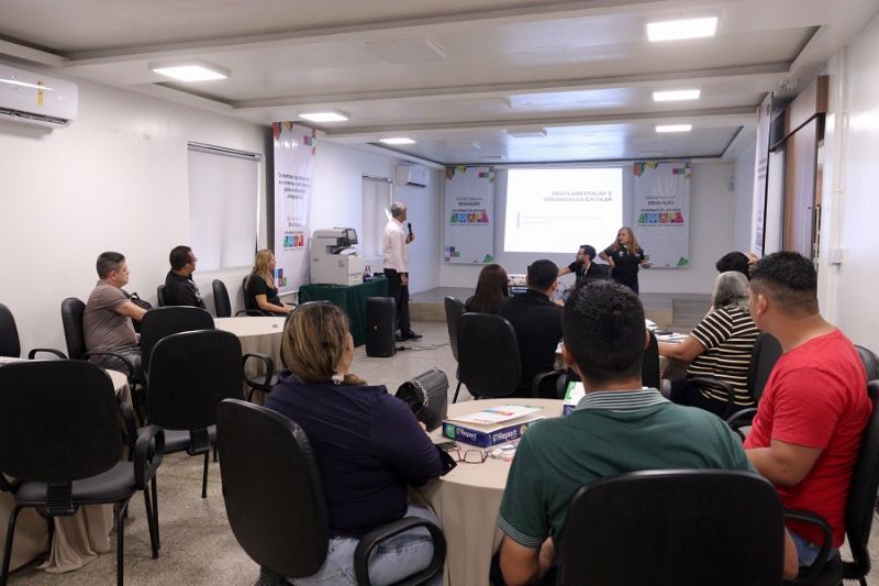 Governo do Amapá avalia resultados do Censo Escolar 2024 para construir políticas públicas educacionais nos 16 municípios