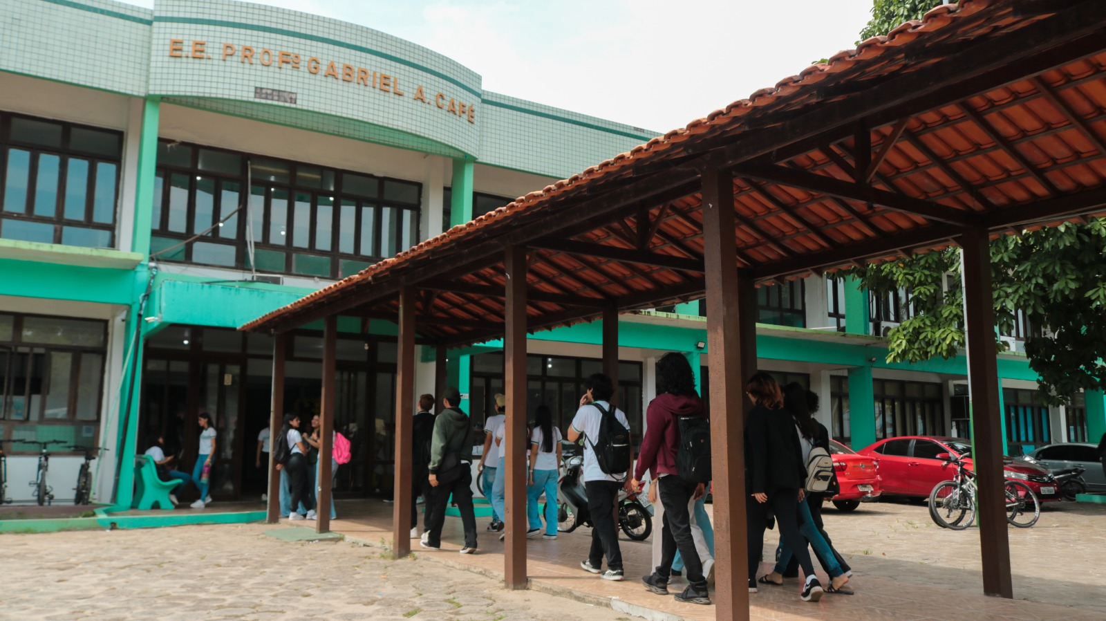 Provas do Sistema de Avaliação da Educação Básica do Brasil são aplicadas para 26 mil alunos da rede estadual