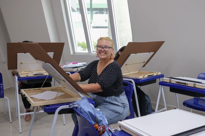 ‘A reforma trouxe a magia do lugar de volta’, comemora aluna do novo Centro de Educação Profissional Cândido Portinari