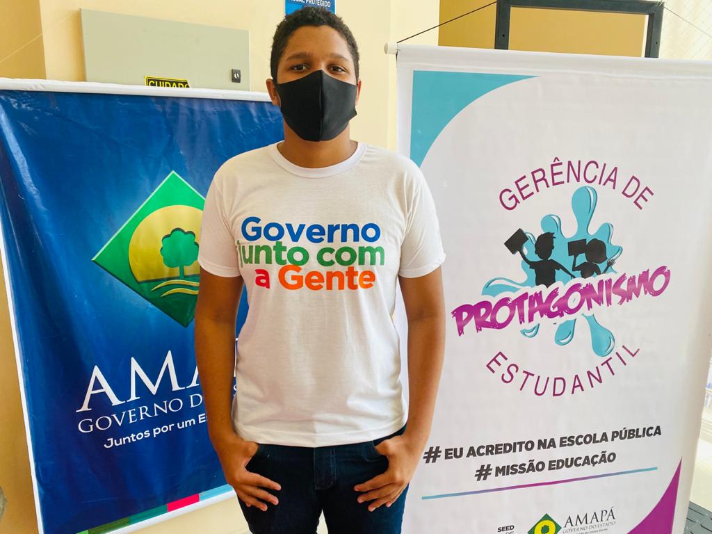 ‘Atuando na causa da educação posso ajudar outros jovens a fortalecerem seu protagonismo', reforça estudante monitor da Seed