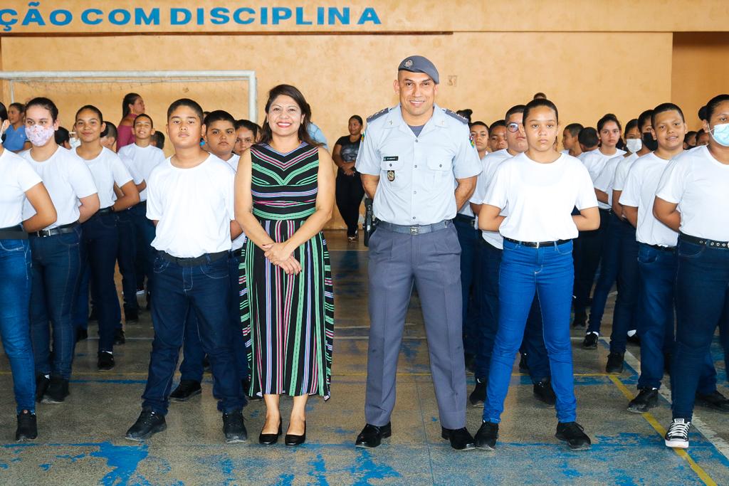 Mais de 100 estudantes novatos da escola Afonso Arinos concluem Semana Zero