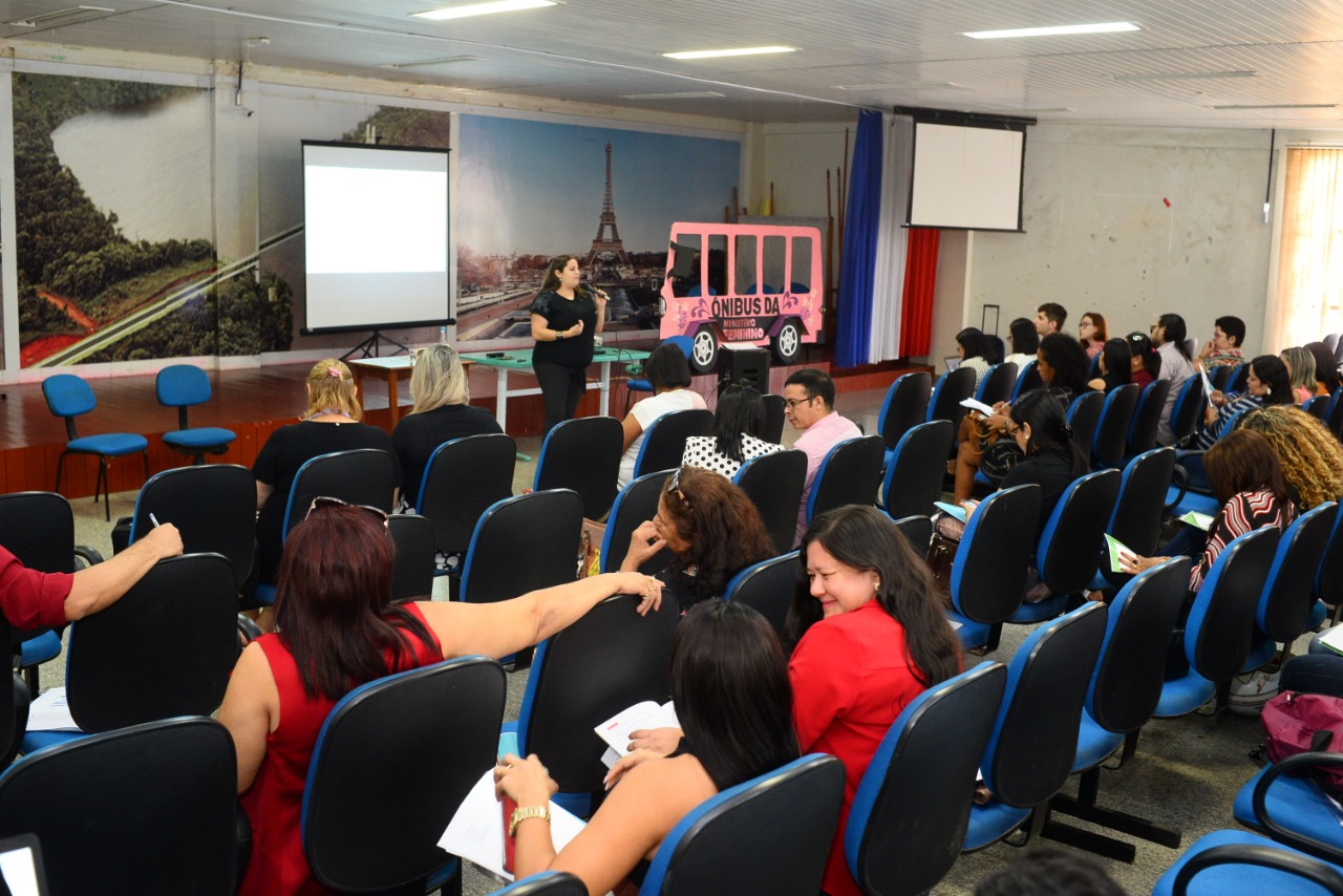 Criança Alfabetizada: Seed capacita coordenadores para avaliação da alfabetização no Amapá