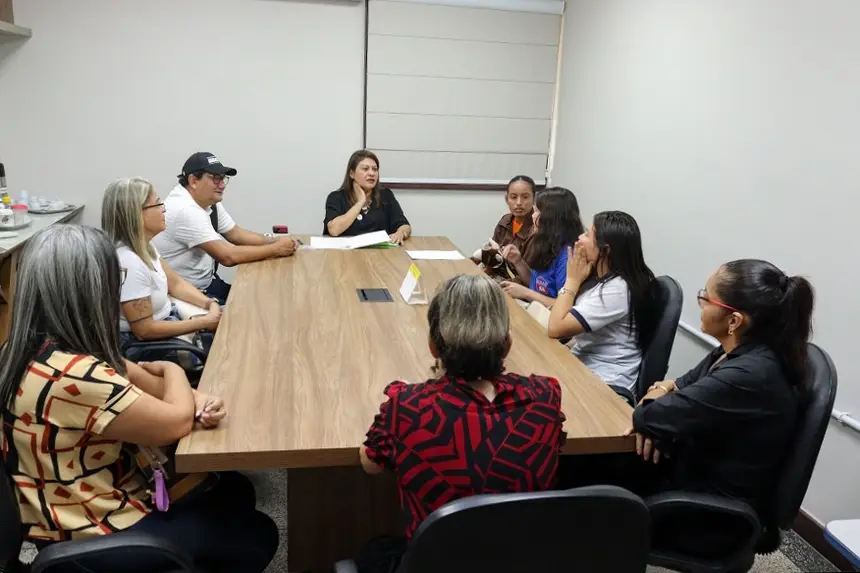 Governo do Amapá reúne estudantes que representarão o estado em etapa nacional do Parlamento Juvenil do Mercosul