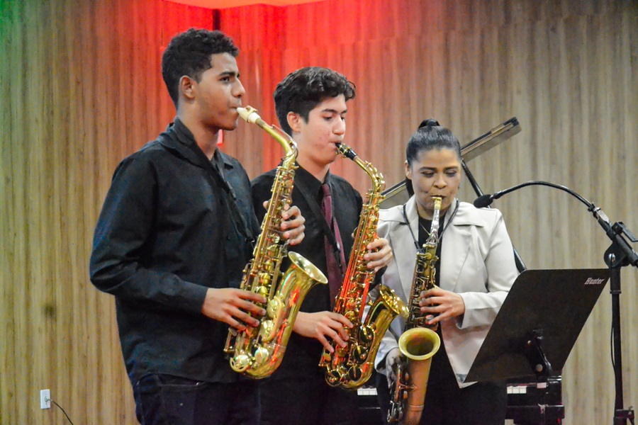 Governo do Amapá forma cinco turmas do Centro de Educação Profissional de Música Walkíria Lima, em Macapá