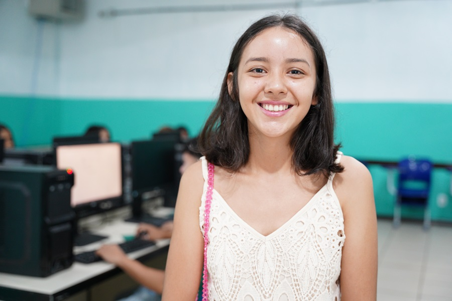 ‘Aproveitei a oportunidade e agradeço demais pela ajuda’, diz jovem que recebeu apoio do Governo do Amapá para se inscrever no Enem 2024