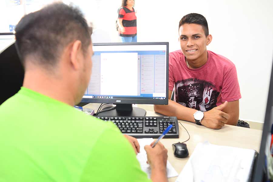 Super Fácil Educação efetiva 29 mil serviços um mês após inauguração