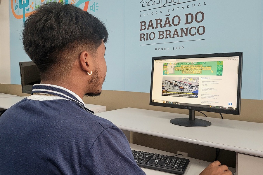 Governo do Amapá instala internet banda larga em 10 escolas estaduais