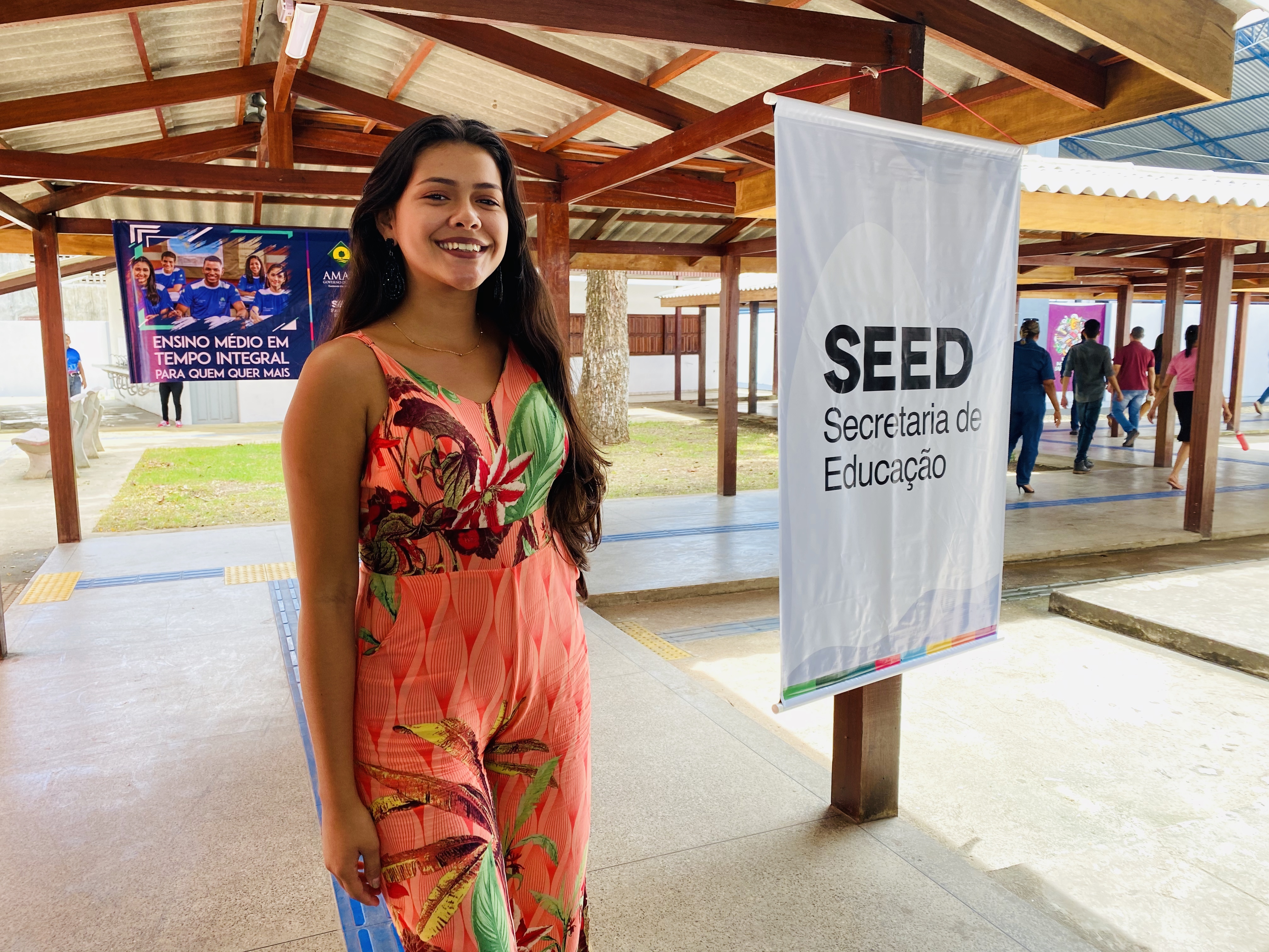 ‘É início da minha jornada’, diz aluna do 1º ano do ensino de tempo integral