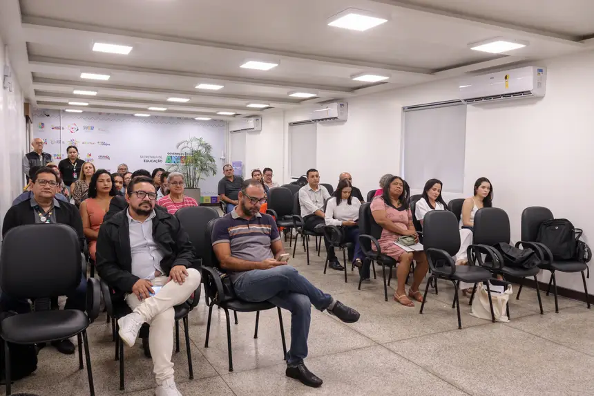 Governo do Amapá empossa novo presidente do Centro Permanente de Valorização da Educação Básica