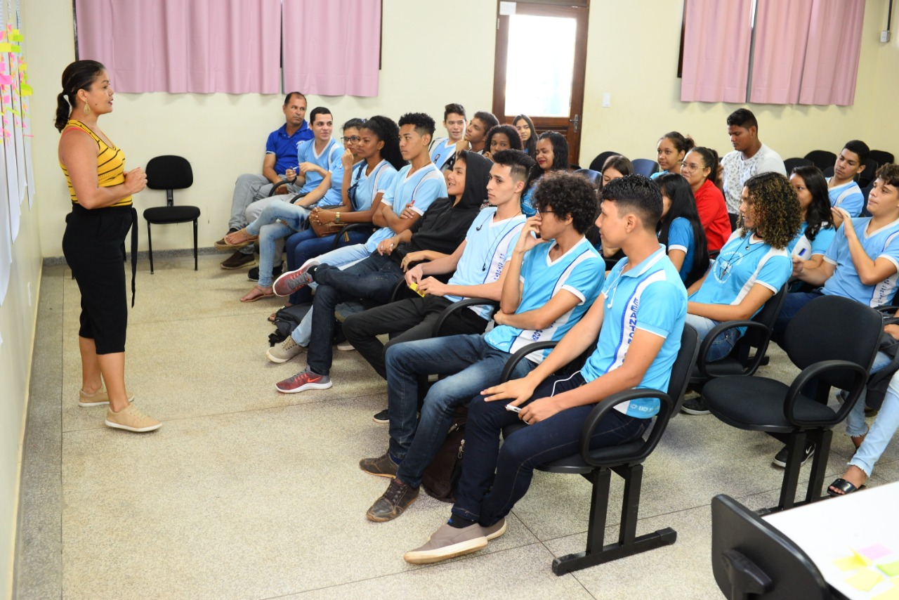 Estudantes protagonizam participação na mudança estrutural do ensino médio