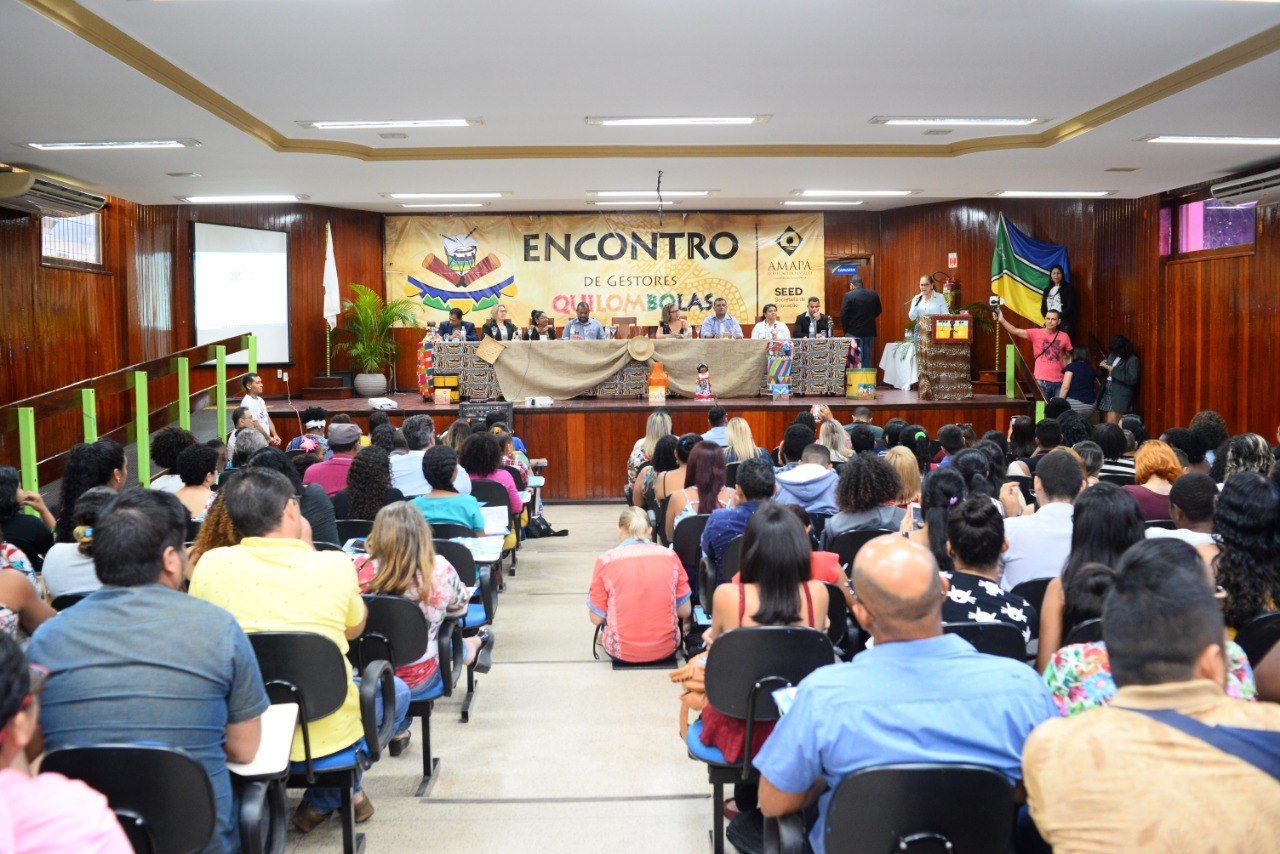 Gestores quilombolas discutem políticas públicas educacionais para escolas