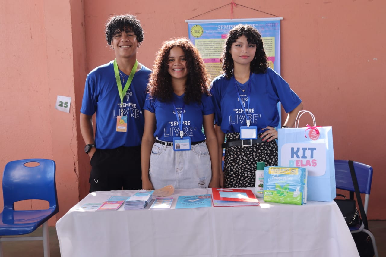 Kit Delas: alunos de escola estadual idealizam projeto de distribuição gratuita de absorventes para estudantes