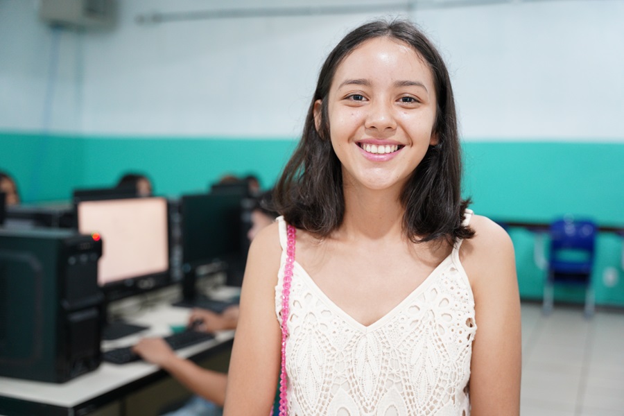 ‘Aproveitei a oportunidade e agradeço demais pela ajuda’, diz jovem que recebeu apoio do Governo do Amapá para se inscrever no Enem 2024