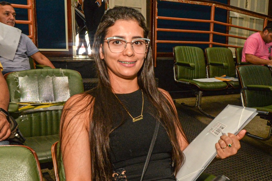 ‘Estou muito ansiosa porque é a realização de um sonho’, diz candidata na entrega de documentos do concurso da Educação