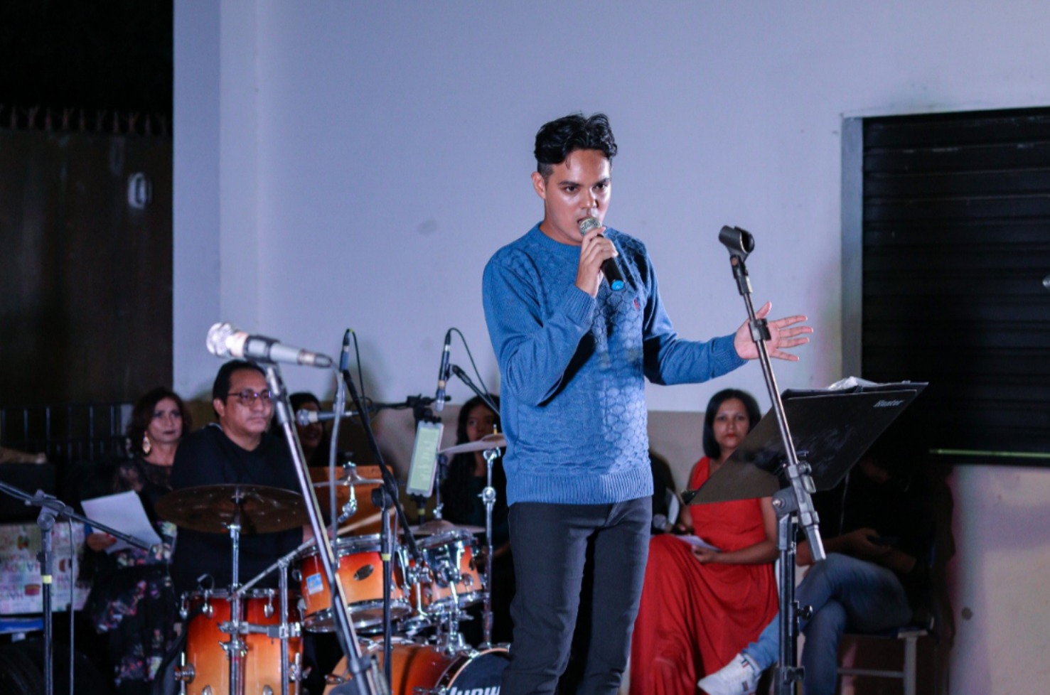 ‘Cantar bolero é um desafio’, diz aluno em recital do Centro de Música Walkíria Lima